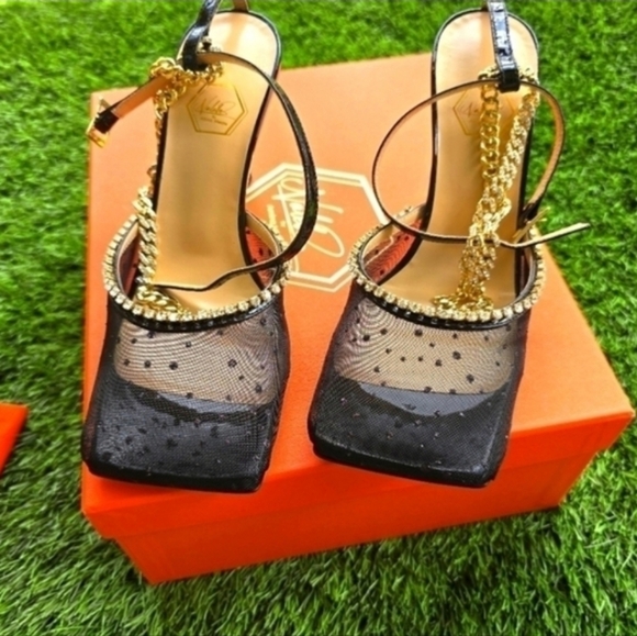 $800 Nalebe Pump Heels Sz 37 (7US) Women Stellar Crystal Embellished Mesh New
